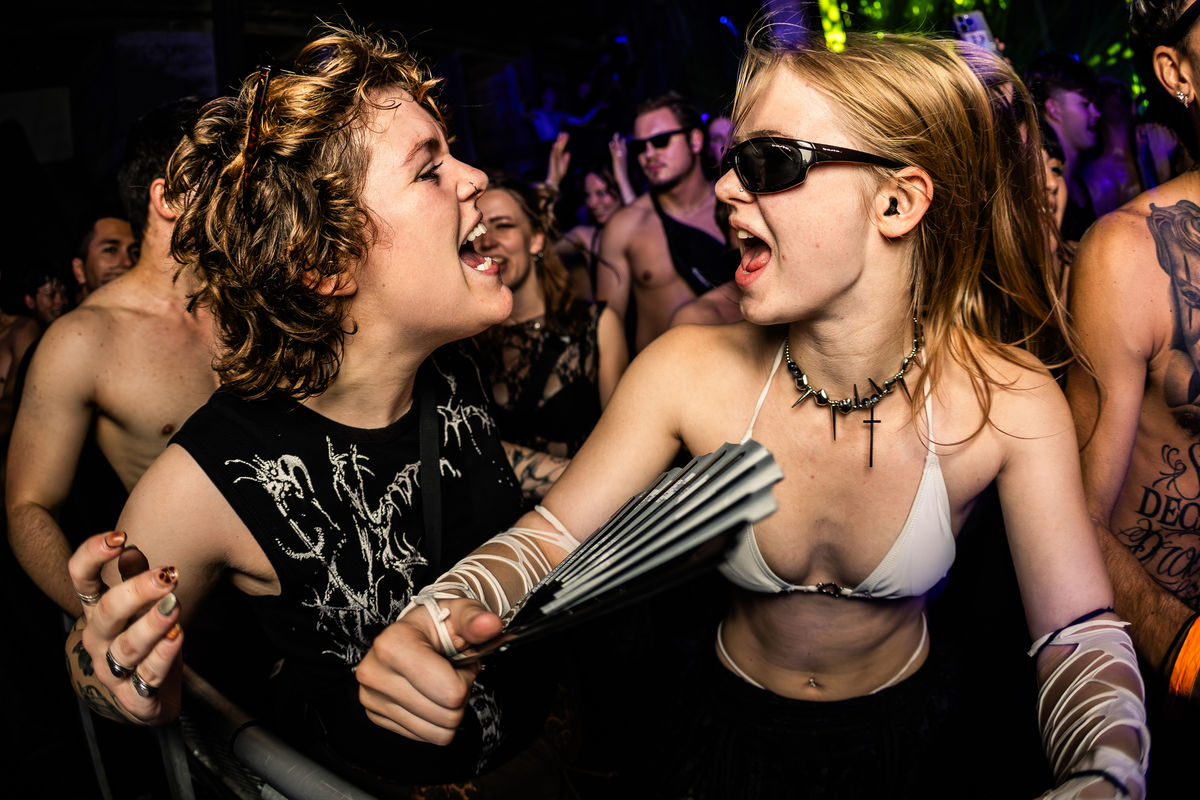 Loading... just a sec